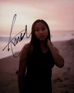 Anneston Pisayavong autograph