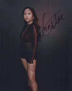 Anneston Pisayavong autograph