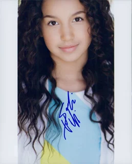 Sofia Wylie autograph