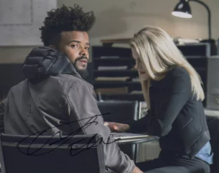 Eka Darville autograph