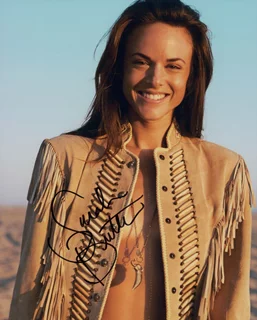 Sarah Butler autograph