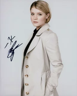 Sarah Jones autograph
