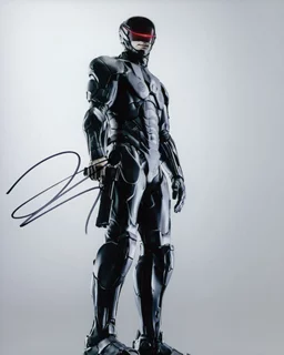 Joel  Kinnaman autograph