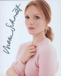 Wrenn Schmidt autograph