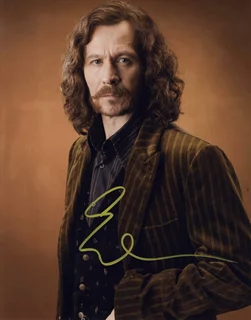Gary Oldman autograph