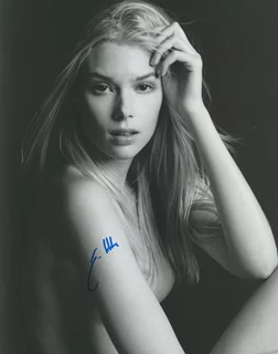 Emma Ishta autograph