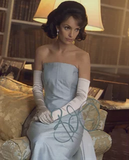 Jodi Balfour autograph