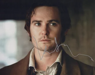 Henry Thomas autograph