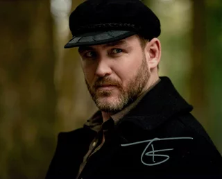 Ty Olsson autograph