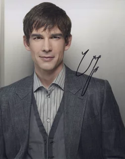 Christopher Gorham autograph