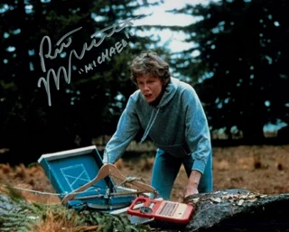 Robert MacNaughton autograph