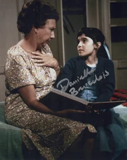 Danielle Brisebois autograph