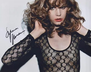 Sylvia Hoeks autograph