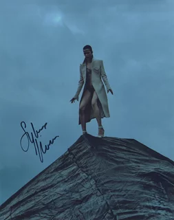 Sylvia Hoeks autograph