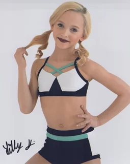 Lilliana Ketchman autograph