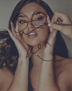 Hailee Keanna Lautenbach autograph