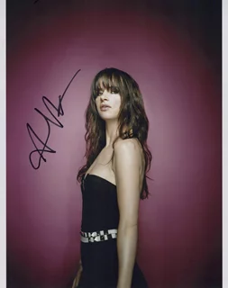Juliette Lewis autograph