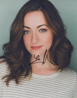 Eden Malyn autograph