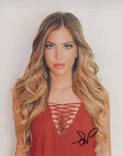 Sophia Pierson autograph