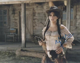 Penelope Cruz autograph
