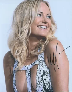 Malin Akerman autograph