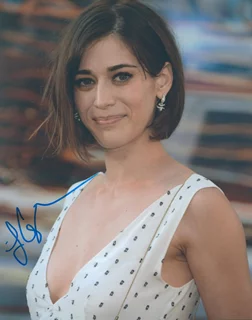 Lizzy Caplan autograph