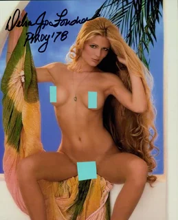 Debra Jo Fondren autograph