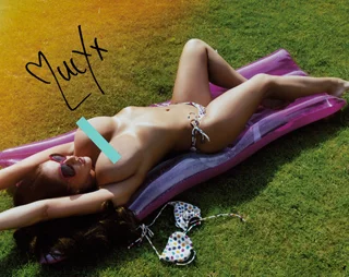 Lucy Pinder autograph