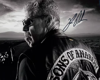 Ron Perlman autograph