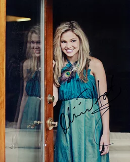 Olivia Holt autograph