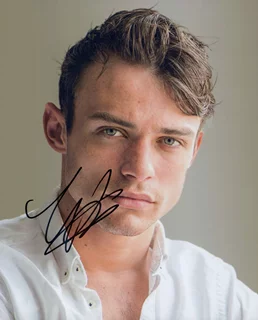 Thomas Doherty autograph