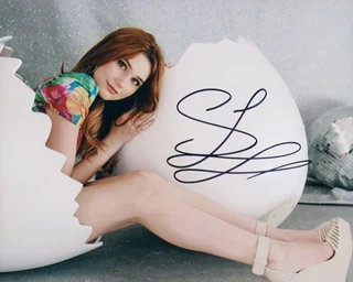 Serena Laurel autograph