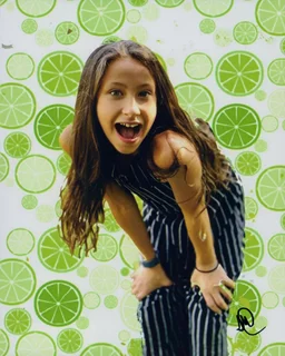 Scarlett Mason autograph