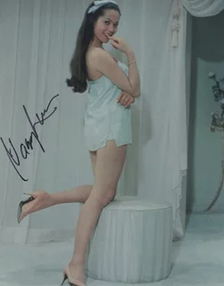 Nancy Kwan autograph