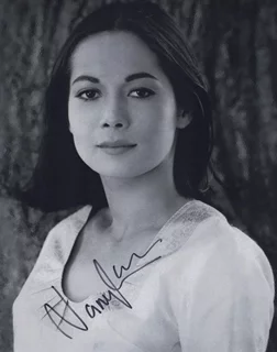 Nancy Kwan autograph