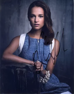 Alicia Vikander autograph