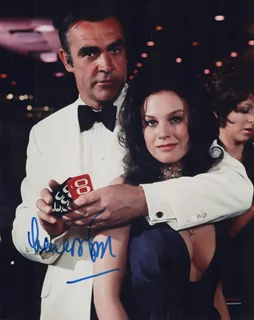 Lana Wood autograph