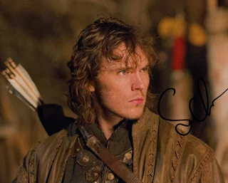 Sam Claflin autograph