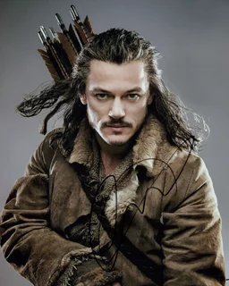 Luke  Evans autograph