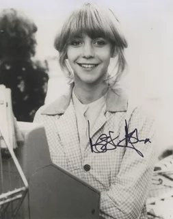 Leslie Ash autograph