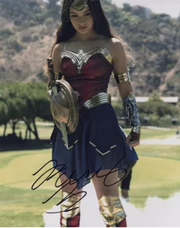 Paris Bravo autograph