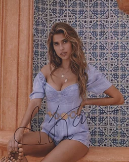 Kara Del Toro autograph