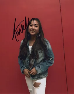 Anneston Pisayavong autograph