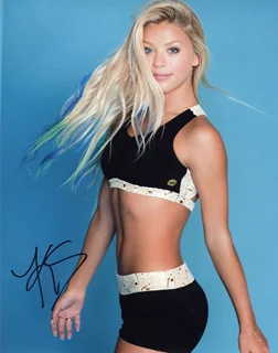 Kaylyn Slevin autograph