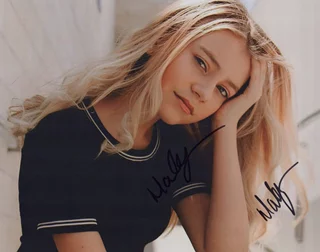 Haley Sullivan autograph