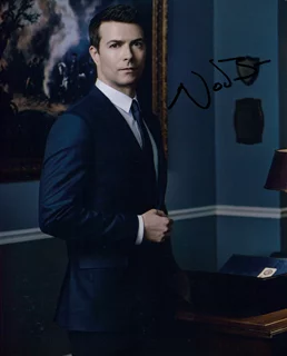 Noah Bean autograph