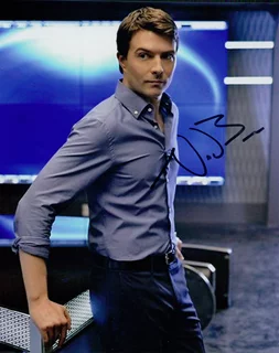 Noah Bean autograph