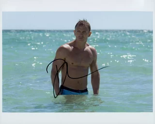 Daniel Craig autograph