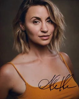 Alexandra Henrikson autograph