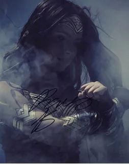 Paris Bravo autograph